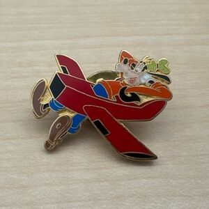 Collector Goofy Airplane Pin